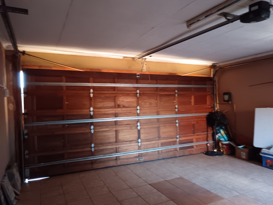 4 Bedroom Property for Sale in Vista Park Free State